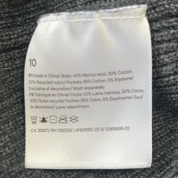 Lululemon Merino Wool-Blend Ribbed Long Wrap Sweater in Heather Black - Picture 8 of 9